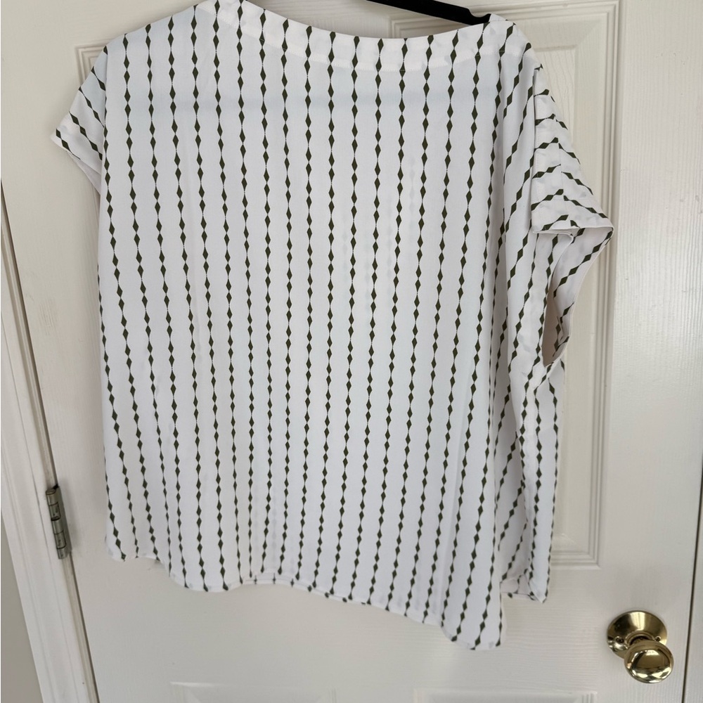 Ann Taylor Women's White Striped Short-Sleeve Top